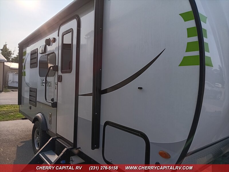 2019 Flagstaff E-Pro 19BHG - Photo 3 - Grawn, MI 49637
