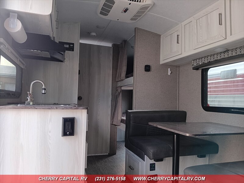 2019 Flagstaff E-Pro 19BHG - Photo 6 - Grawn, MI 49637