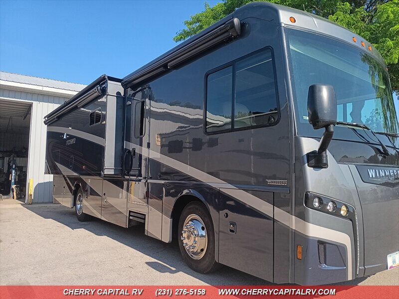 2019 Winnebago Forza 34T  