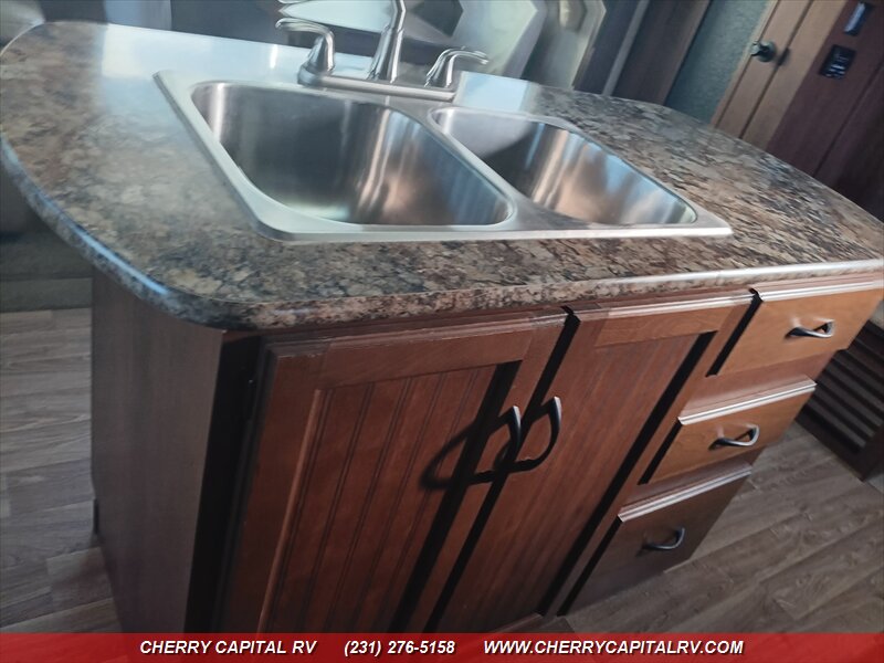 2015 JAYCO EAGLE HT 28.5 RSTS - Photo 35 - Grawn, MI 49637