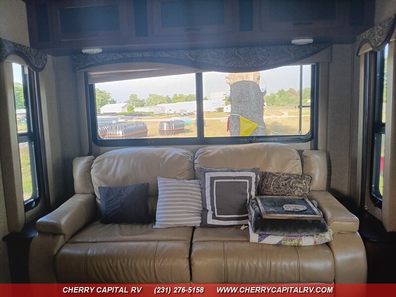 2015 JAYCO EAGLE HT 28.5 RSTS - Photo 8 - Grawn, MI 49637