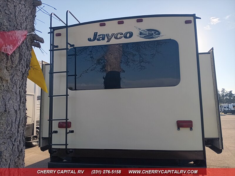 2015 JAYCO EAGLE HT 28.5 RSTS - Photo 3 - Grawn, MI 49637