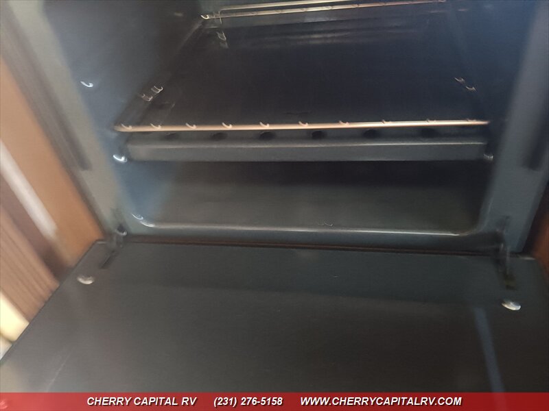 2015 JAYCO EAGLE HT 28.5 RSTS - Photo 10 - Grawn, MI 49637