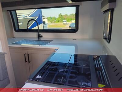 2026 FOREST RIVER ROCKWOOD MINI LITE 2506FK   - Photo 6 - Grawn, MI 49637