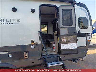 2026 FOREST RIVER ROCKWOOD MINI LITE 2506FK   - Photo 13 - Grawn, MI 49637