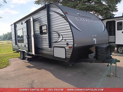 2017 COACHMEN CATALINA M223FB   - Photo 1 - Grawn, MI 49637