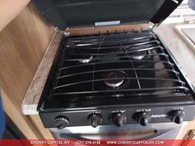 2017 COACHMEN CATALINA M223FB   - Photo 24 - Grawn, MI 49637