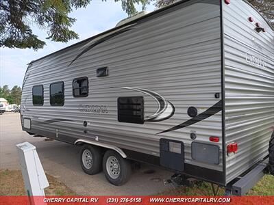 2017 COACHMEN CATALINA M223FB   - Photo 4 - Grawn, MI 49637