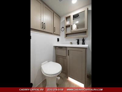 2026 Forest River Rockwood Mini Lite 2513S - Photo 17 - Grawn, MI 49637