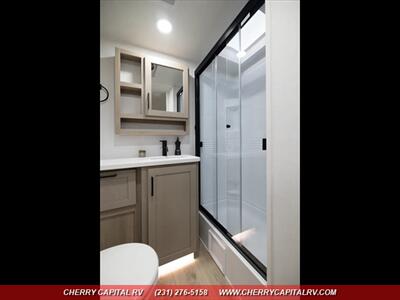 2026 Forest River Rockwood Mini Lite 2513S - Photo 18 - Grawn, MI 49637