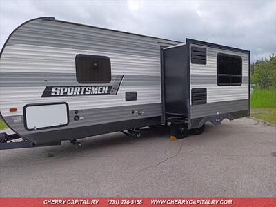 2023 KZ SPORTSMEN SE 251RSSE   - Photo 2 - Grawn, MI 49637