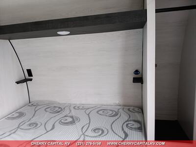 2023 KZ SPORTSMEN SE 251RSSE   - Photo 16 - Grawn, MI 49637