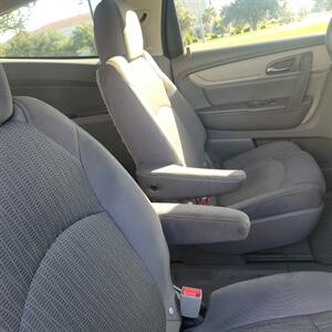 2015 Chevrolet Traverse LT - Photo 6 - Lake Charles, LA 70601