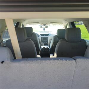 2015 Chevrolet Traverse LT - Photo 7 - Lake Charles, LA 70601