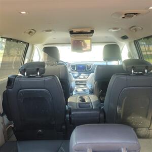 2017 Chrysler Pacifica Touring-L - Photo 8 - Lake Charles, LA 70601