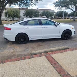 2020 Ford Fusion SE   - Photo 4 - Lake Charles, LA 70601