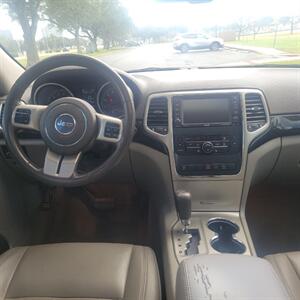 2012 Jeep Grand Cherokee Laredo   - Photo 5 - Lake Charles, LA 70601