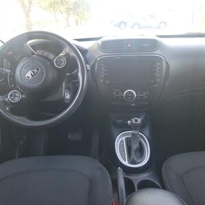 2019 Kia Soul +   - Photo 5 - Lake Charles, LA 70601