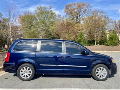 2013 Chrysler Town & Country Touring   - Photo 33 - Snellville, GA 30039