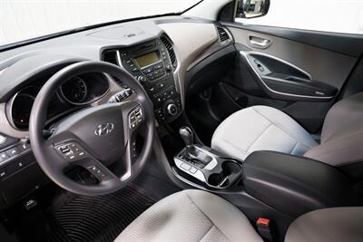 2016 Hyundai SANTA FE Sport 2.4L - Photo 13 - Sylvania, OH 43560