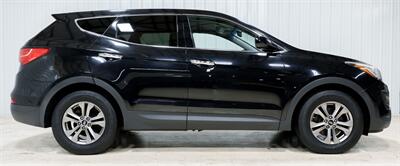 2016 Hyundai SANTA FE Sport 2.4L - Photo 9 - Sylvania, OH 43560