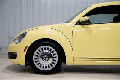 2015 Volkswagen Beetle-Classic 1.8T PZEV - Photo 3 - Sylvania, OH 43560