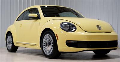 2015 Volkswagen Beetle-Classic 1.8T PZEV - Photo 1 - Sylvania, OH 43560