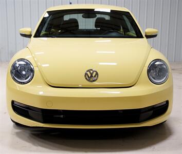 2015 Volkswagen Beetle-Classic 1.8T PZEV - Photo 17 - Sylvania, OH 43560