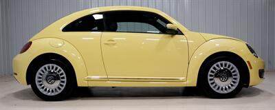 2015 Volkswagen Beetle-Classic 1.8T PZEV - Photo 14 - Sylvania, OH 43560