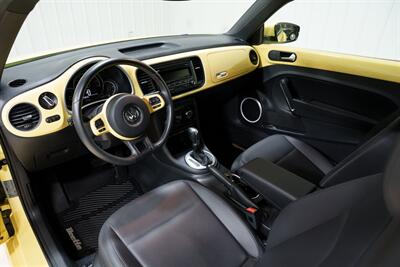 2015 Volkswagen Beetle-Classic 1.8T PZEV - Photo 8 - Sylvania, OH 43560