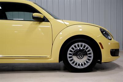 2015 Volkswagen Beetle-Classic 1.8T PZEV - Photo 16 - Sylvania, OH 43560