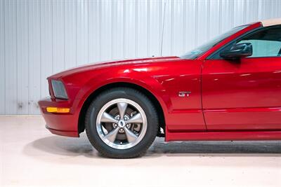 2005 Ford Mustang GT Premium   - Photo 8 - Sylvania, OH 43560