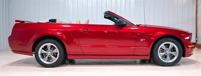 2005 Ford Mustang GT Premium   - Photo 17 - Sylvania, OH 43560