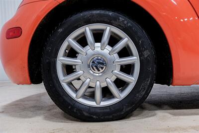 2004 Volkswagen New Beetle Convertible GLS   - Photo 28 - Sylvania, OH 43560