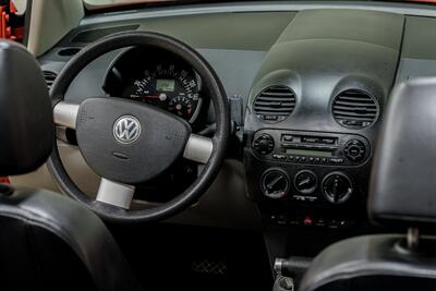 2004 Volkswagen New Beetle Convertible GLS   - Photo 13 - Sylvania, OH 43560