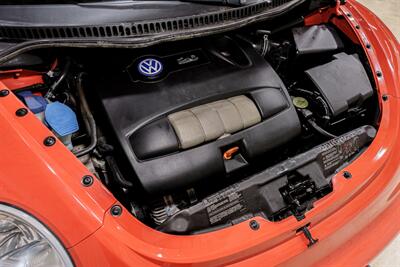 2004 Volkswagen New Beetle Convertible GLS   - Photo 15 - Sylvania, OH 43560