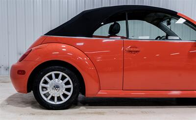 2004 Volkswagen New Beetle Convertible GLS   - Photo 22 - Sylvania, OH 43560