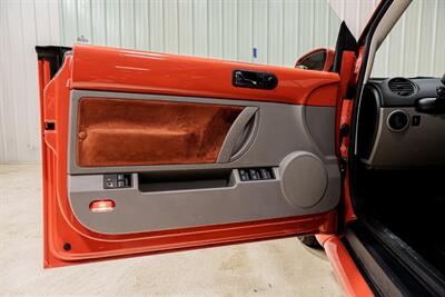 2004 Volkswagen New Beetle Convertible GLS   - Photo 8 - Sylvania, OH 43560