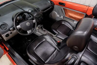 2004 Volkswagen New Beetle Convertible GLS   - Photo 9 - Sylvania, OH 43560