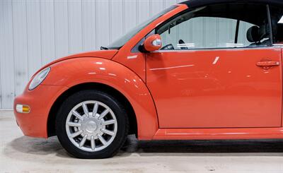 2004 Volkswagen New Beetle Convertible GLS   - Photo 3 - Sylvania, OH 43560
