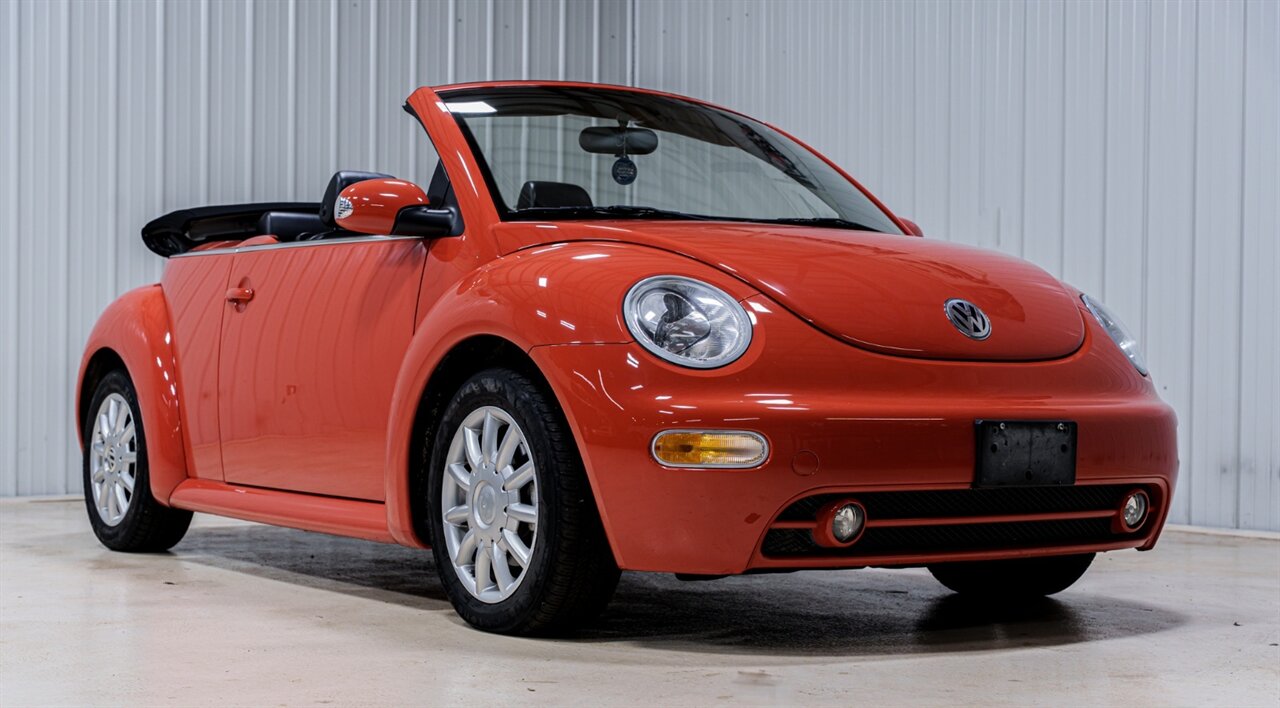 2004 Volkswagen New Beetle Convertible GLS   - Photo 1 - Sylvania, OH 43560