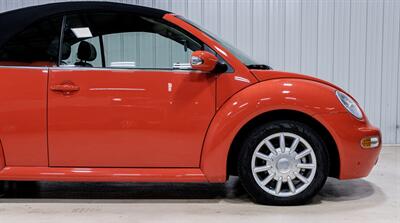 2004 Volkswagen New Beetle Convertible GLS   - Photo 23 - Sylvania, OH 43560