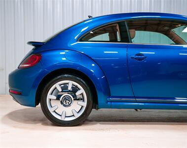2019 Volkswagen Beetle-Classic 2.0T SE   - Photo 10 - Sylvania, OH 43560