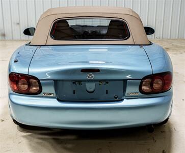2002 Mazda MX-5 Miata - Photo 6 - Sylvania, OH 43560