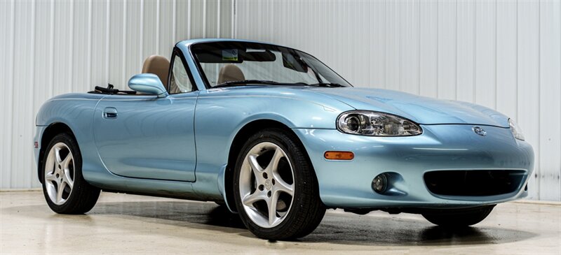 2002 Mazda MX-5 Miata  