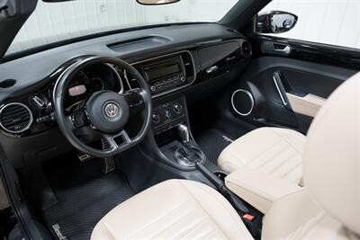 2013 Volkswagen Beetle Convertible 2.5L PZEV  50's Edition - Photo 19 - Sylvania, OH 43560