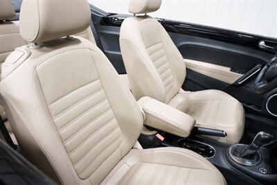 2013 Volkswagen Beetle Convertible 2.5L PZEV  50's Edition - Photo 24 - Sylvania, OH 43560