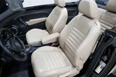 2013 Volkswagen Beetle Convertible 2.5L PZEV  50's Edition - Photo 18 - Sylvania, OH 43560