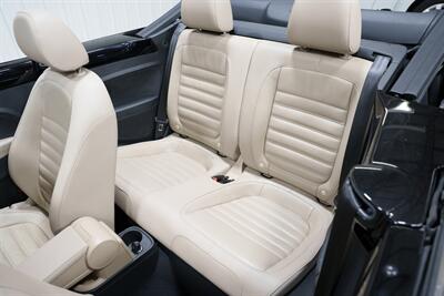 2013 Volkswagen Beetle Convertible 2.5L PZEV  50's Edition - Photo 21 - Sylvania, OH 43560