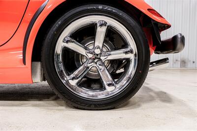 1999 Plymouth Prowler   - Photo 8 - Sylvania, OH 43560